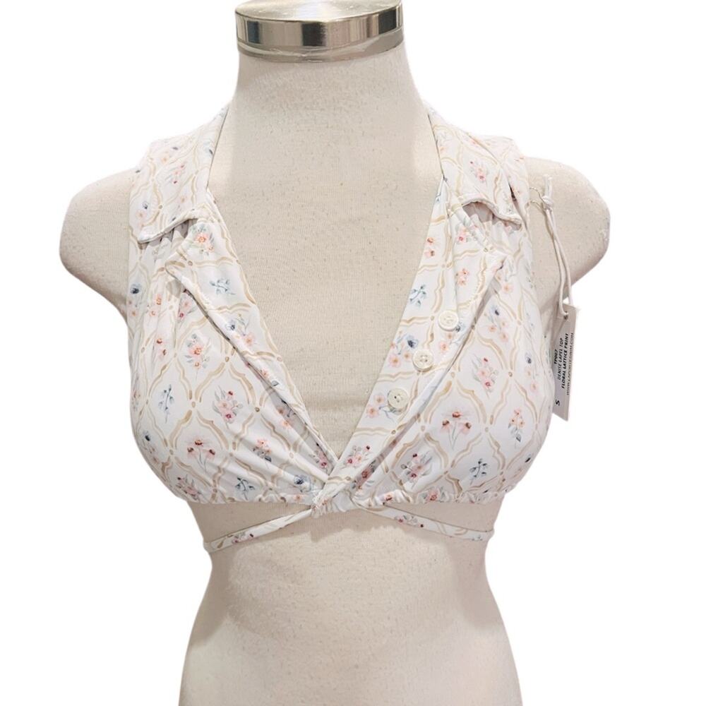 LA PORTE DENISE LAPEL TOP FLORAL LATTICE PRINT
Size Small NWT